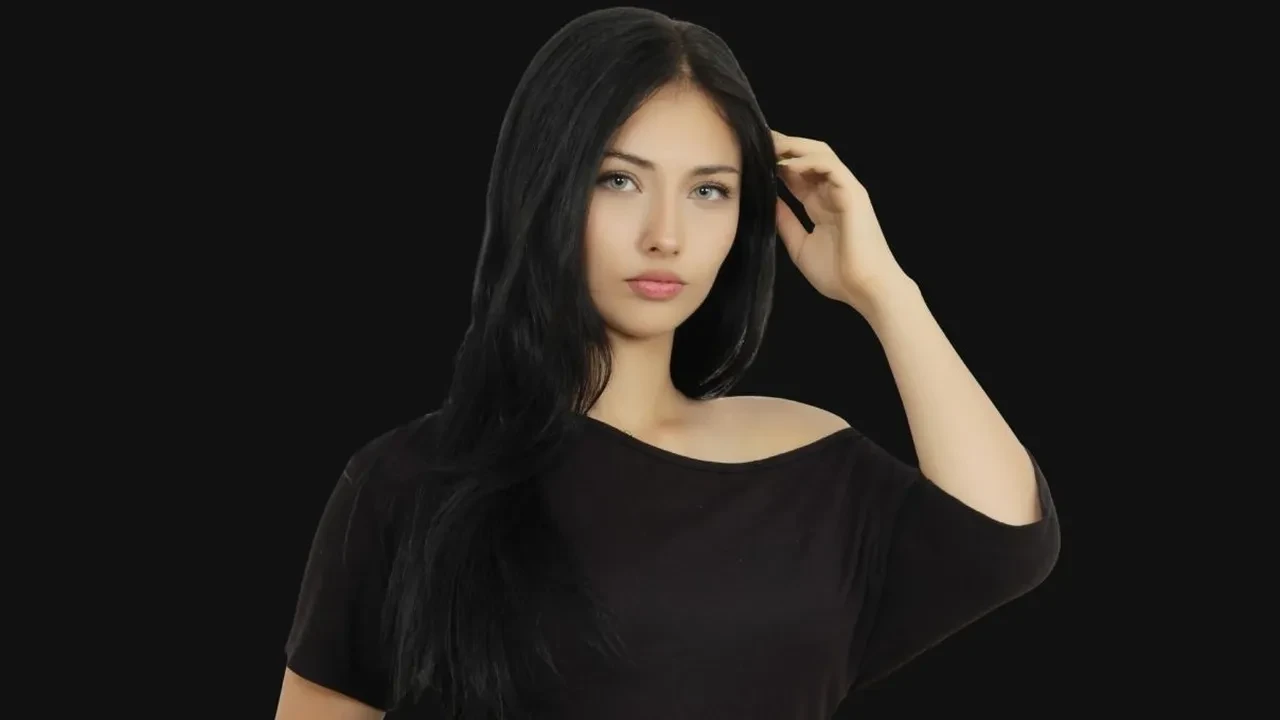 Daha 17 figüran kız kim? Güzelliği ile sosyal medyayı sallayan genç kız merak konusu oldu