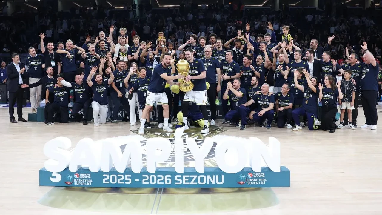 Fenerbahçe 2 ayrılığı resmen duyurdu! Sarı-lacivertlilerden yıldız oyunculara veda paylaşımı