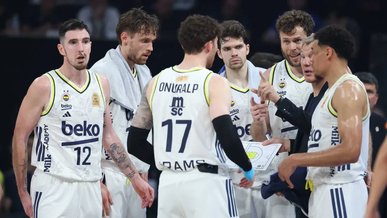 Fenerbahçe 2 ayrılığı resmen duyurdu! Sarı-lacivertlilerden yıldız oyunculara veda paylaşımı