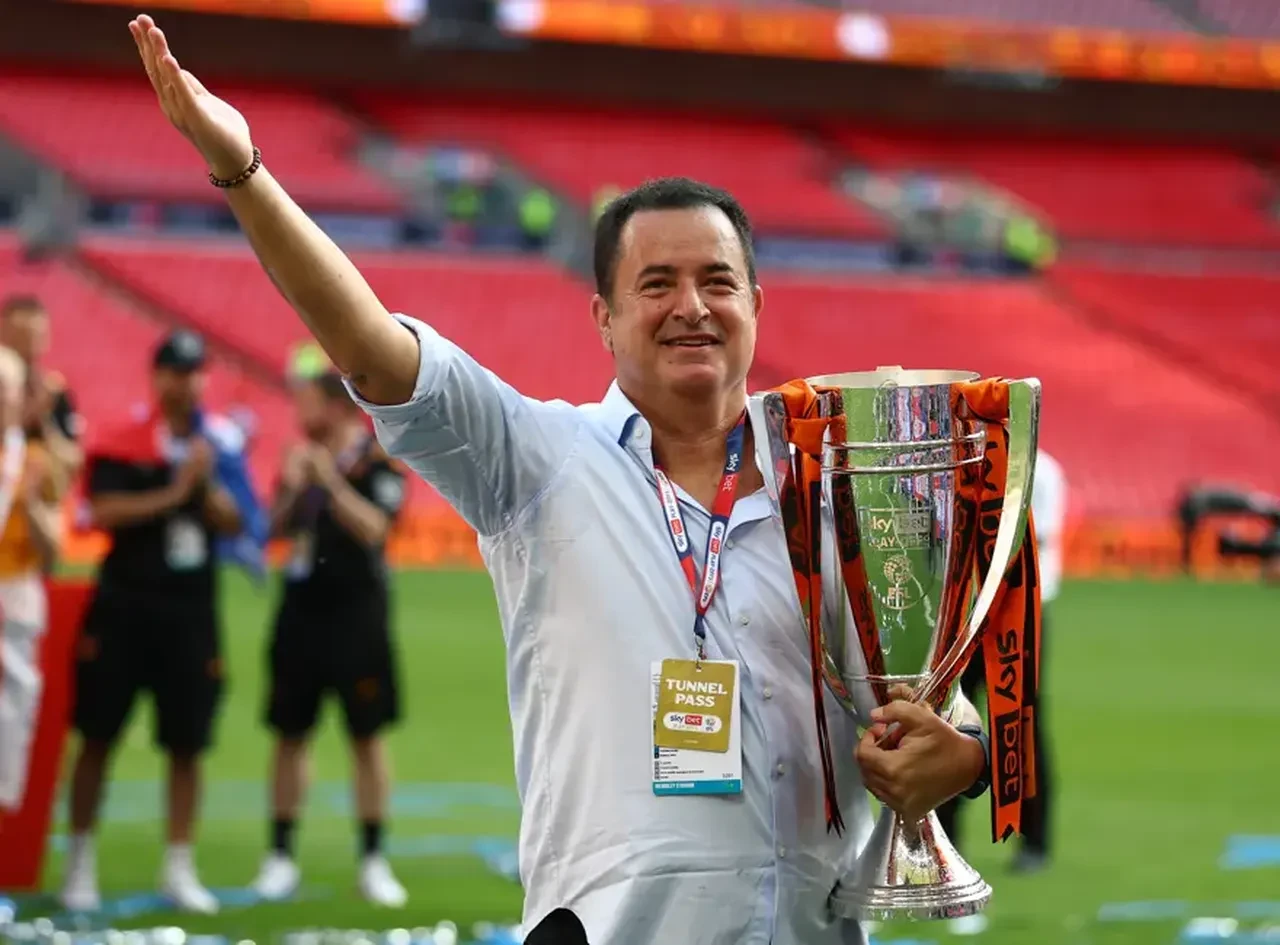 Hull City'den bomba transfer: Acun Ilıcalı gözünü Fenerbahçeli yıldıza dikti!