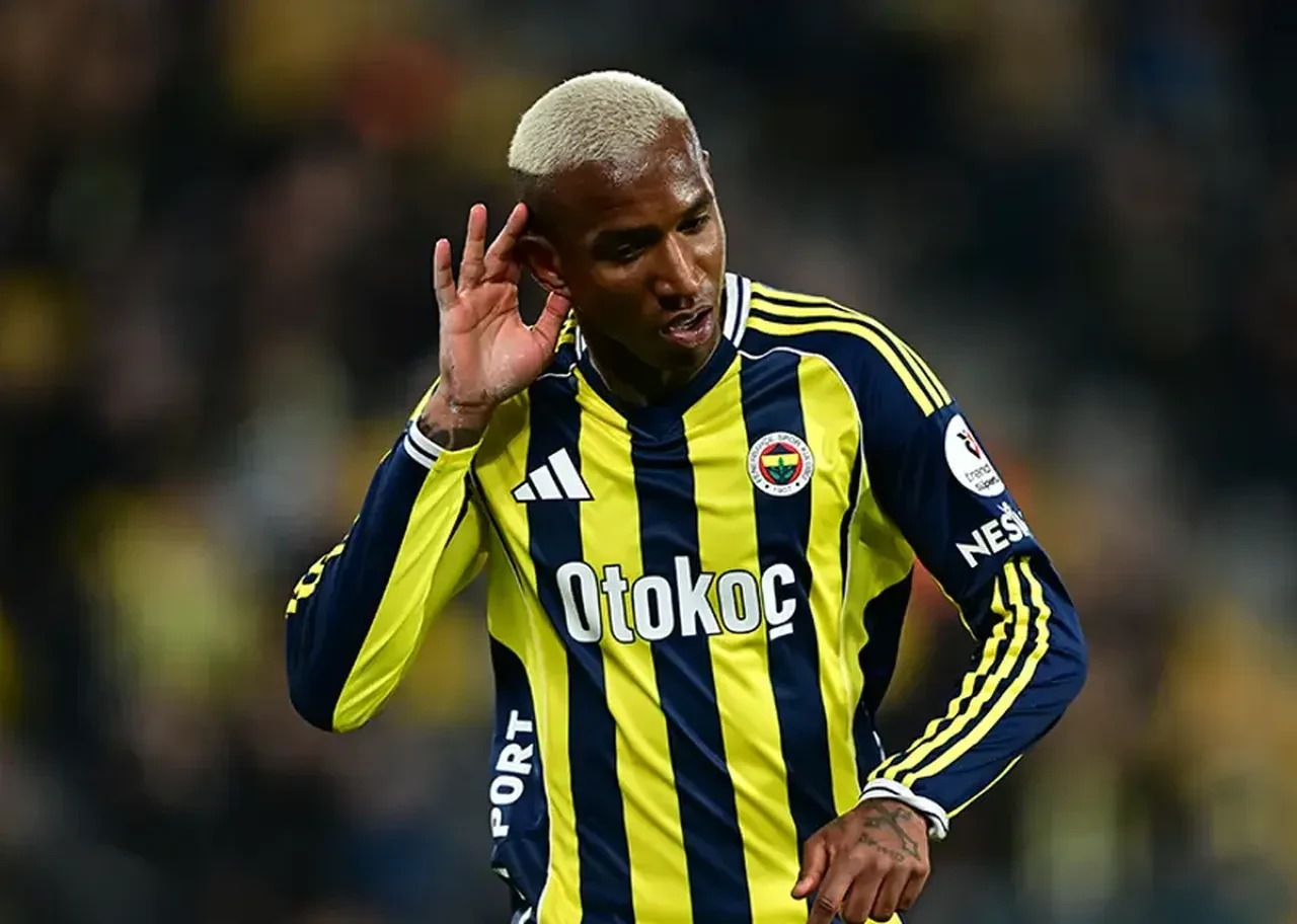 Hull City'den bomba transfer: Acun Ilıcalı gözünü Fenerbahçeli yıldıza dikti!