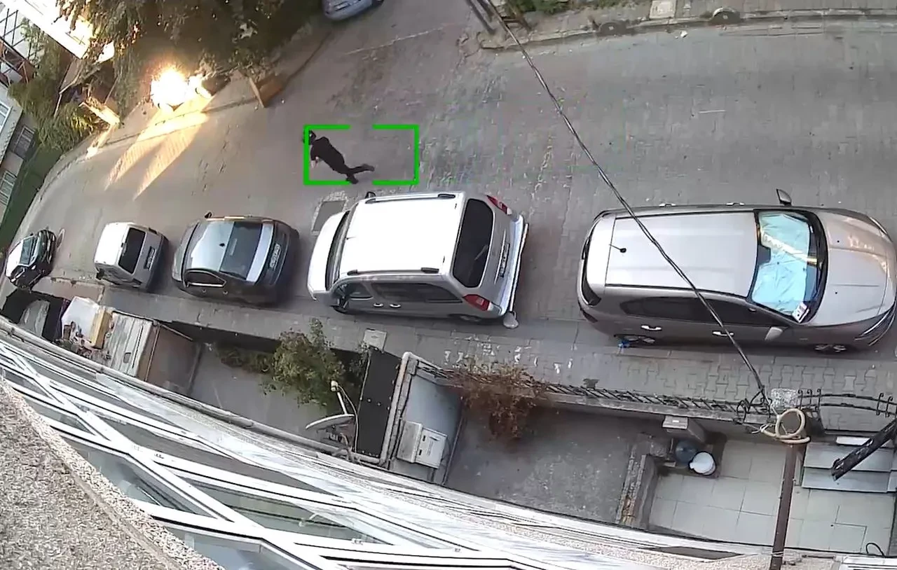 Küçükçekmece'de silahlı saldırı! Güvenlik görevlisi hayatını kaybetti