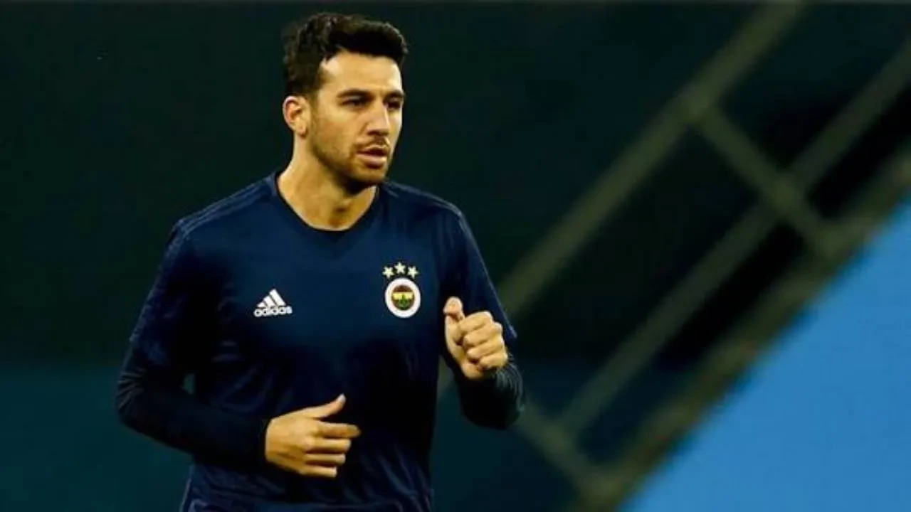 Tecrübeli isim futbolu bıraktığını açıkladı! Beşiktaş, Fenerbahçe ve Trabzonspor'da da forma giymişti