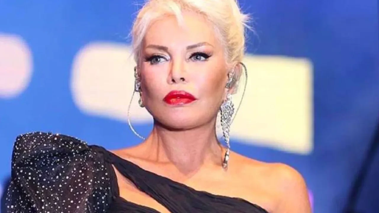 Ajda Pekkan'ın NATO kombini paylaşıldı! Hayranlarından tam not aldı