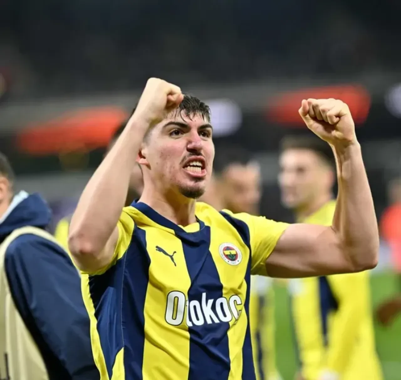 Galatasaray'dan Fenerbahçe'ye çifte çalım! 2 yıldız isim için operasyon başladı
