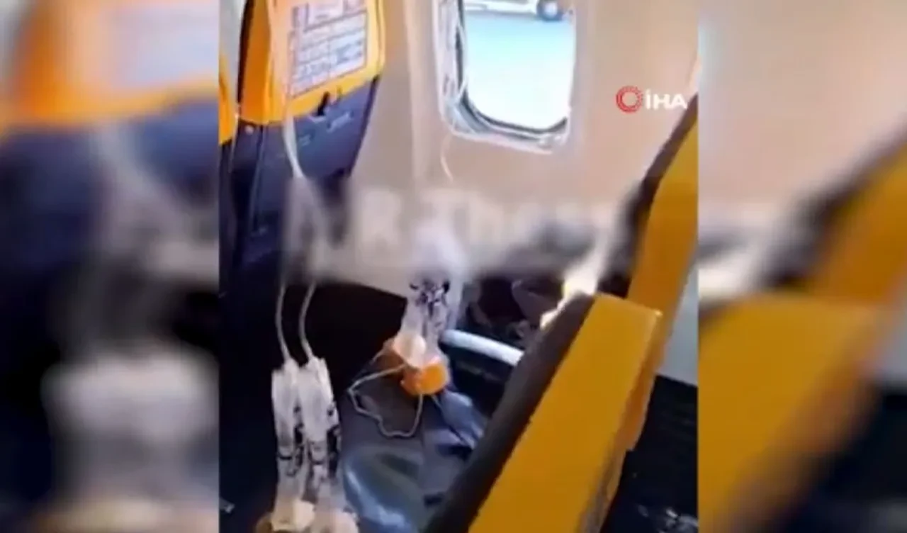 Havada kabus! Motor parçası camı kırdı: Eşini uçaktan fırlamaması için son anda tuttu