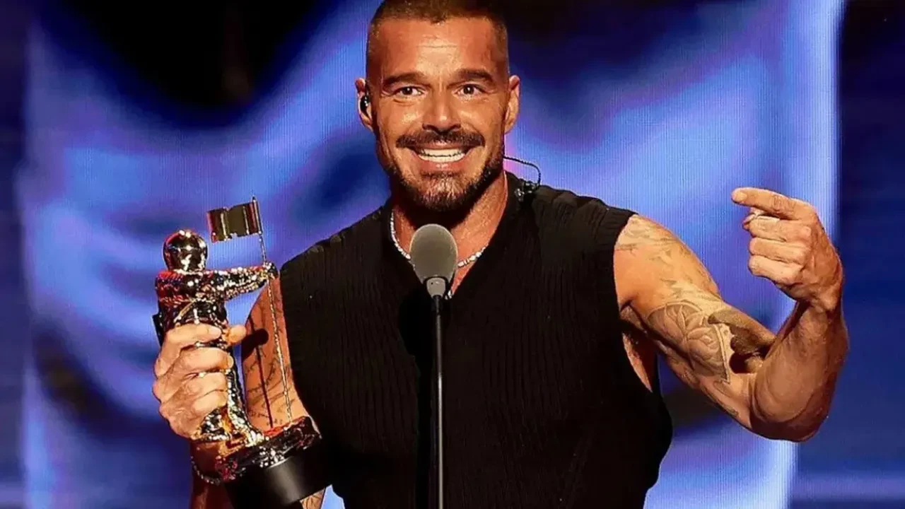 Latin yıldızı Ricky Martin 15 yıl sonra İstanbul’da! Konserine saatler kaldı! 