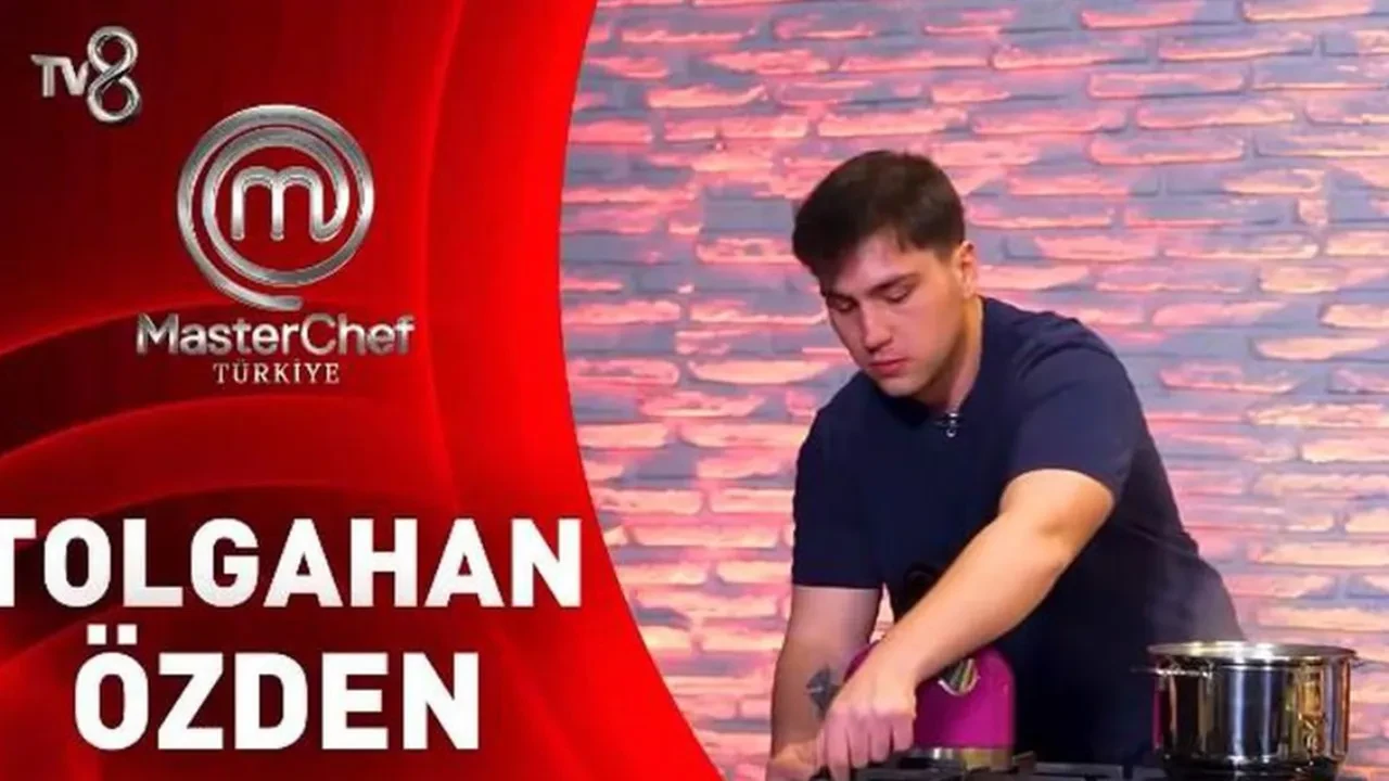 MasterChef’te bir üst tura çıkan Tolgahan Özden kimdir, ne iş yapıyor? MasterChef’te rakiplerini eleyen Tolgahan Özden aslen nereli?