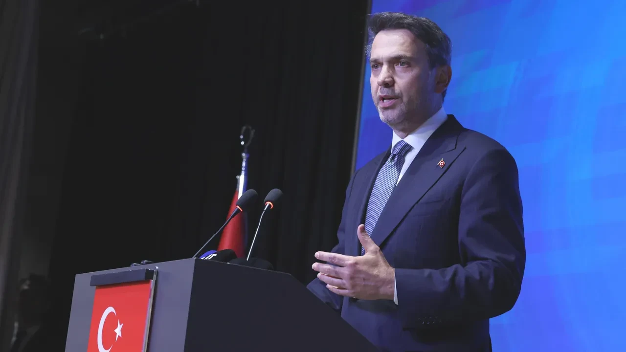 Türkiye ile KKTC Akdeniz’in altından doğal gaz boru hattıyla bağlanacak