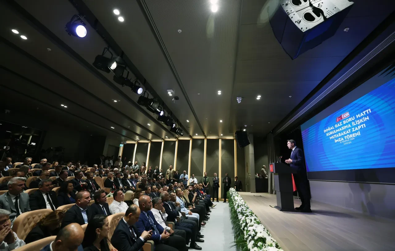 Türkiye ile KKTC Akdeniz’in altından doğal gaz boru hattıyla bağlanacak