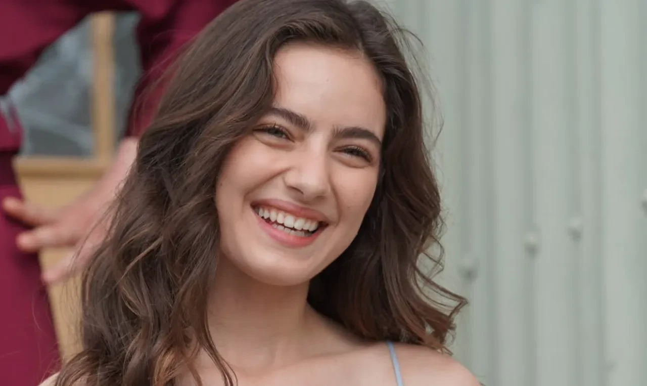 Ava Yaman güzelliğiyle mest etti! Taşacak Bu Deniz'in Eleni'sinden makyajlı sürpriz paylaşım