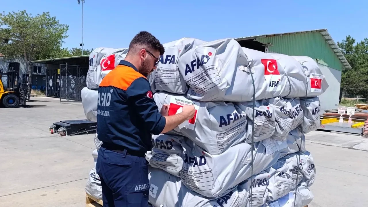 Deprem sonrası Türkiye harekete geçti: Venezuela'ya 2 uçak dolusu yardım
