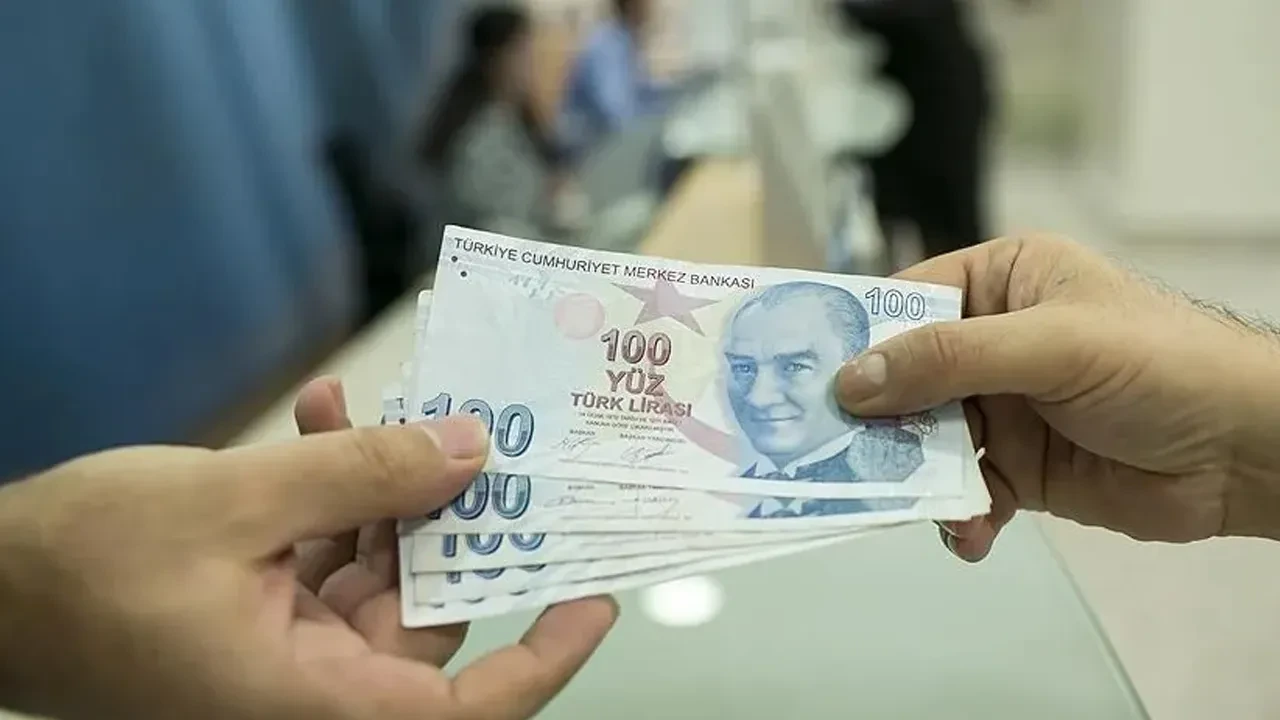Emekli ve memurların zam farkı ne kadar olacak? İşte kalem kalem maaşlar ve hesaba yansıyacağı tarih