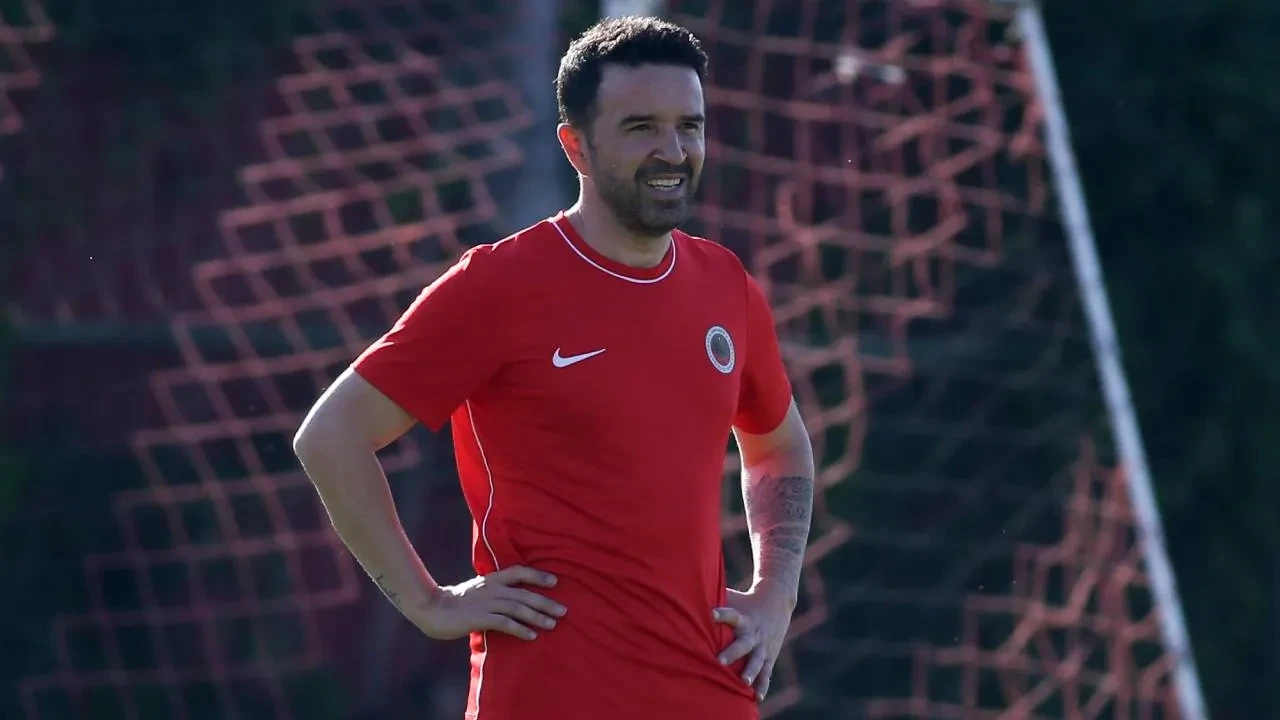 Gökhan Gönül'ün yeni takımı belli oldu! Gençlerbirliği'nde yardımcı antrenörlük görevine getirildi