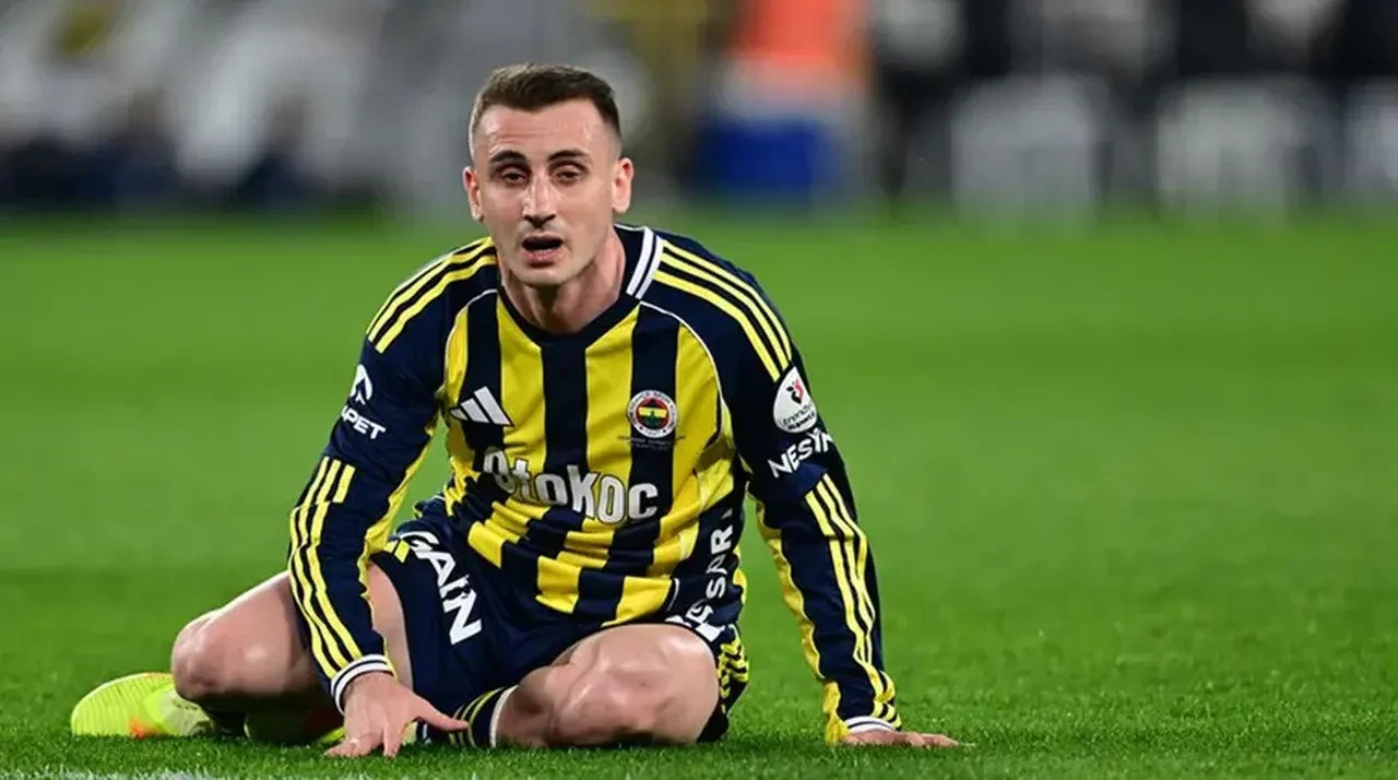 Kerem Aktürkoğlu Fenerbahçe'den ayrılıyor mu? Yıldız isim transfer söylentilerine son noktayı koydu!
