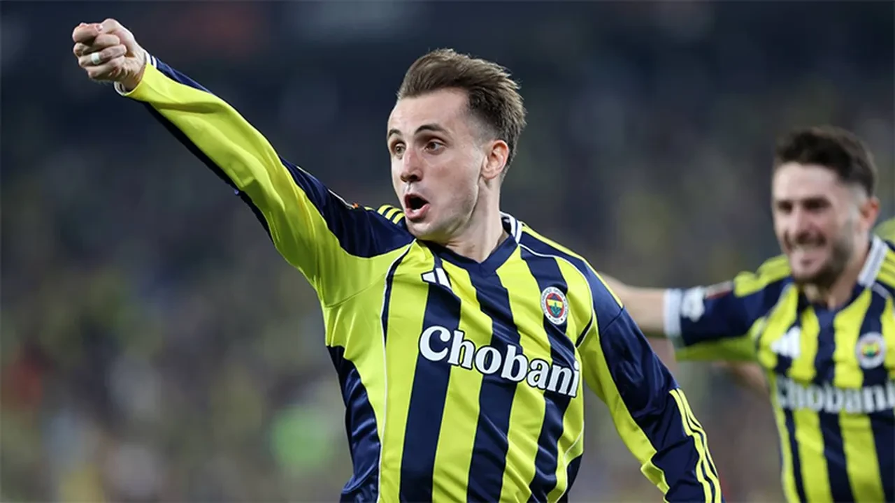 Kerem Aktürkoğlu Fenerbahçe'den ayrılıyor mu? Yıldız isim transfer söylentilerine son noktayı koydu!
