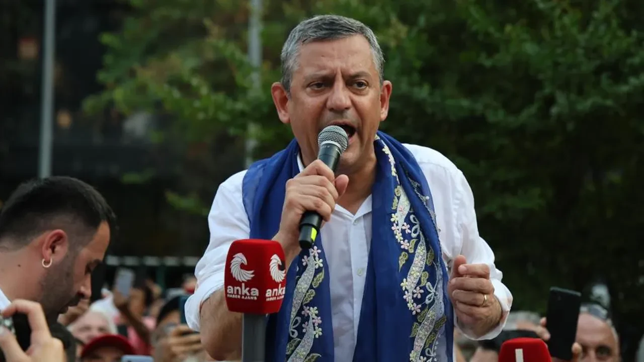 Özgür Özel CHP'deki ayrışmadan nasıl çıkacaklarını açıkladı! 'Çok yakında' diyerek yeni partinin sinyalini bir kez daha verdi