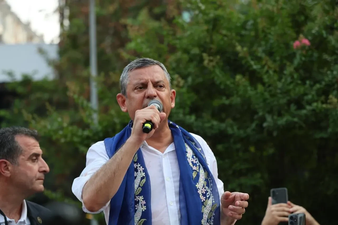 Özgür Özel CHP'deki ayrışmadan nasıl çıkacaklarını açıkladı! 'Çok yakında' diyerek yeni partinin sinyalini bir kez daha verdi