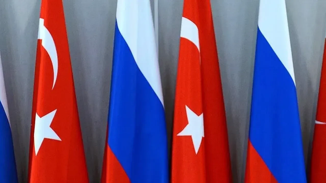Rusya’dan NATO Zirvesi’ne ilk tepki! Uzman isim Türkiye'nin bölgesel denge stratejisini açıkladı