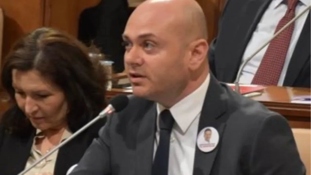 'Şehit mi varmış' sözleriyle 15 Temmuz ile alay eden CHP'li Gencay Özcan gözaltında
