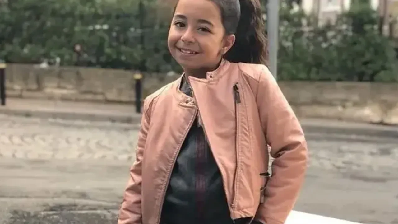 16 yaşındaki Beren Gökyıldız görüntülenen erkek arkadaşı hakkında sert bir dille açıklama yaptı!