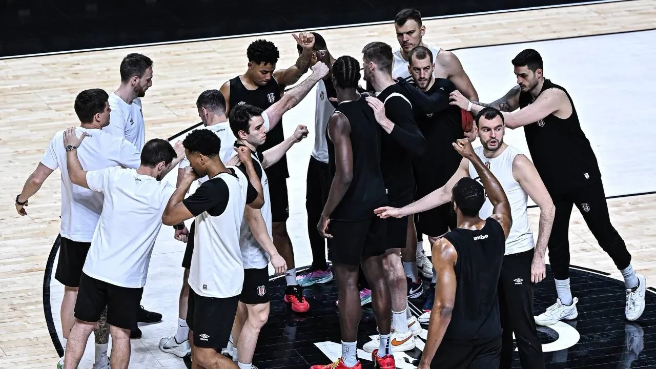 Beşiktaş bir transferi daha açıkladı! Siyah-beyazlılar sosyal medyadan paylaştı