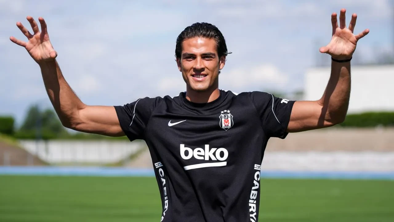 Beşiktaş'ın yeni kalecisi Doğan Alemdar, 80 numarayı seçmesinin sebebini açıkladı