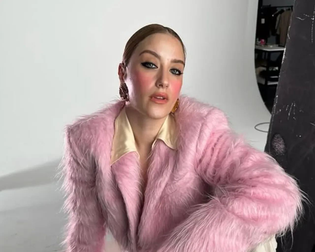 Hazal Kaya ve Ali Atay'dan hayat değiştiren karar! Rota Amsterdam oldu