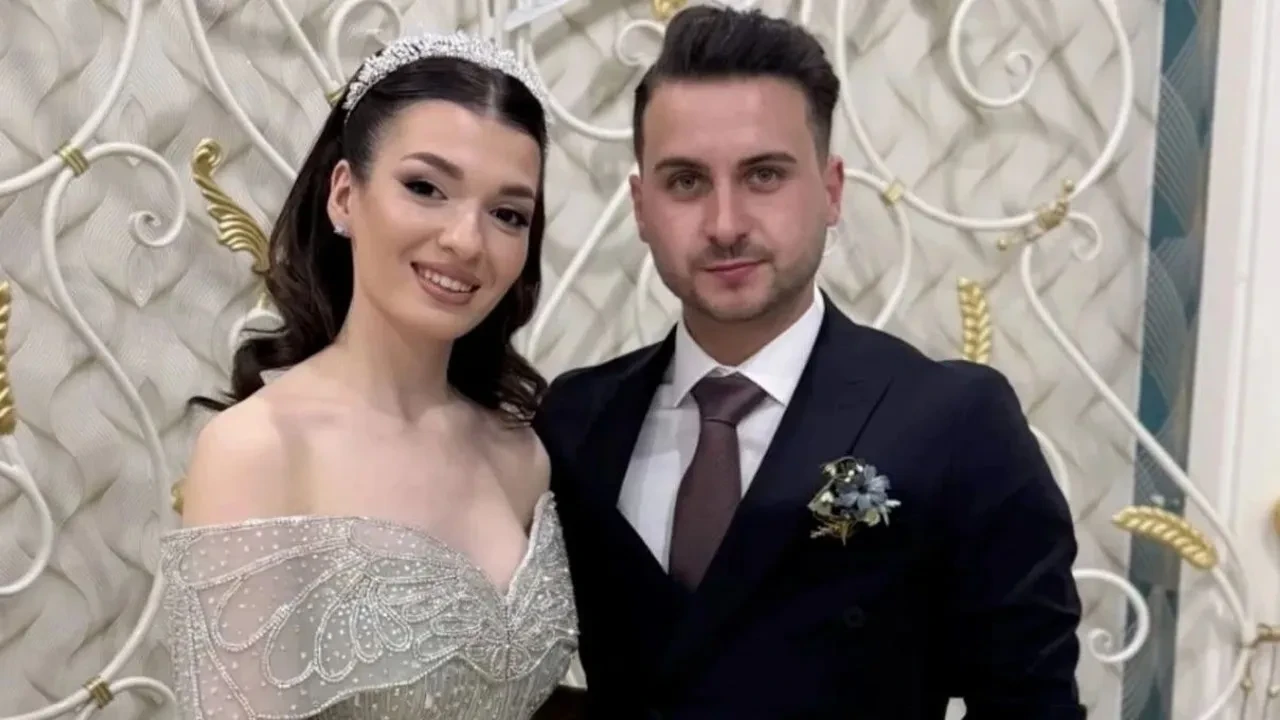Kadir Ezildi’nin annesi yeni gelinine tonlarca altın taktı! Kuyumcu dükkânı getirdiler resmen