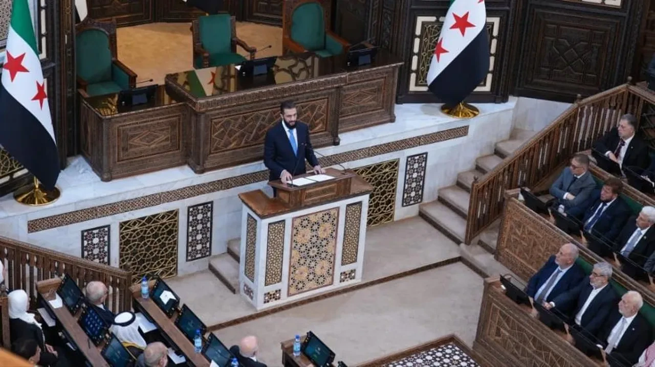 Suriye'de Esad sonrası ilk! Halk Meclisi oturumu yapıldı: Şara en önemli 2 konuya işaret etti
