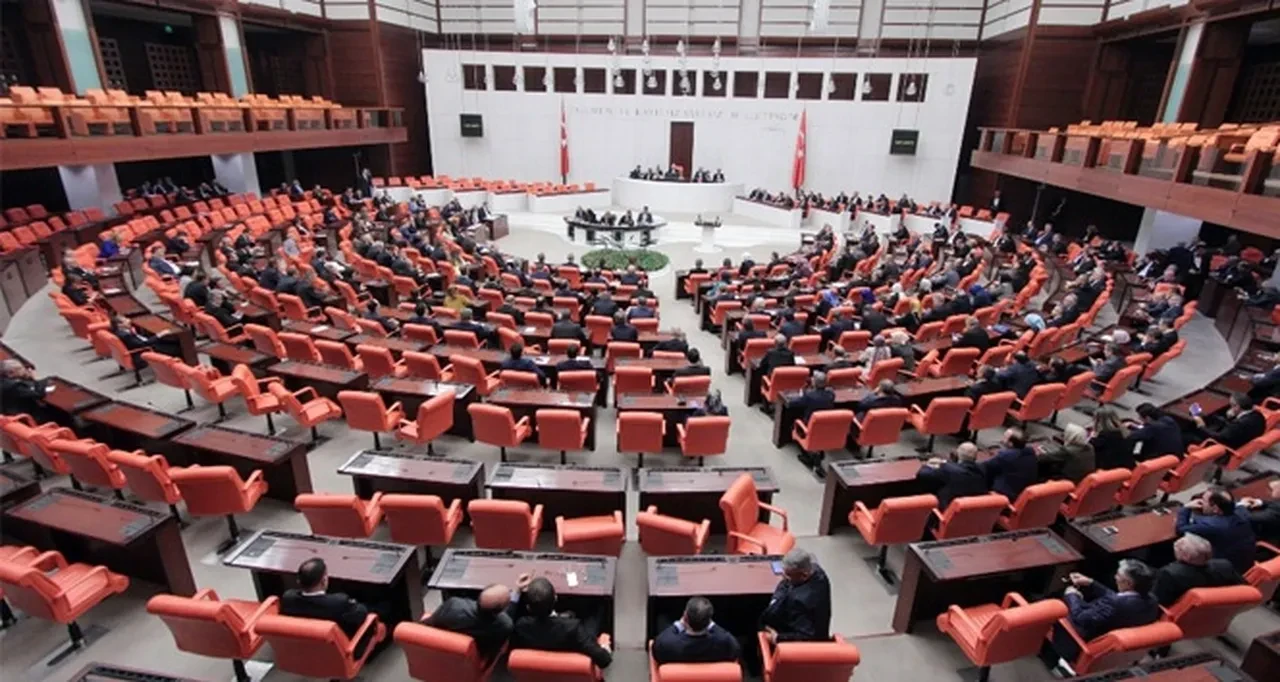 Tatil iptal, mesai yoğun: Meclis’te yasa teklifi maratonu başladı