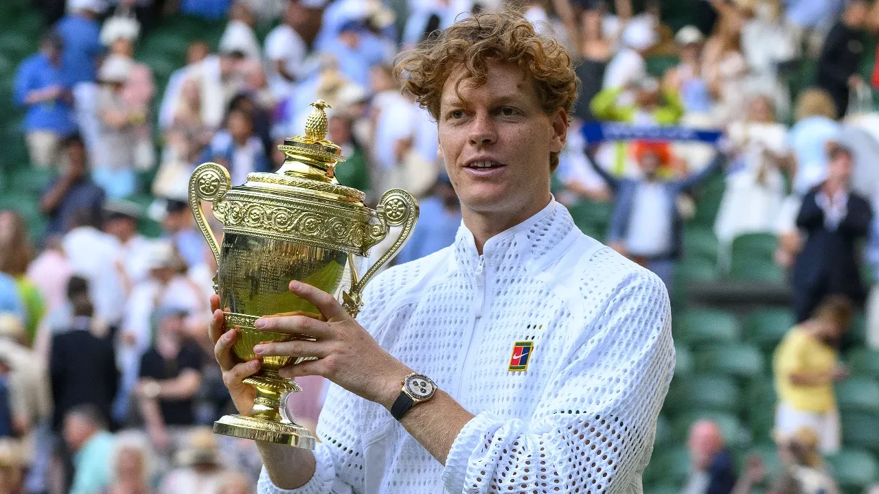 Wimbledon'da erkeklerde şampiyon Jannik Sinner! Alexender Zverev'i 3-1 yendi