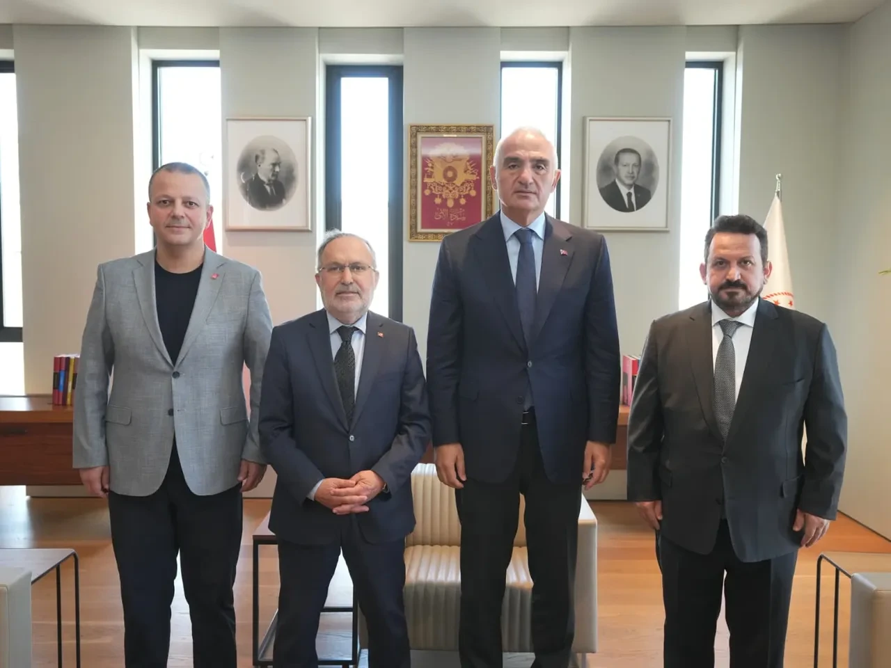 Bakan Ersoy’dan 15 Temmuz Mesajı: "Şehitlerimizin Emanetine Sahip Çıkmak Ortak Sorumluluğumuz"
