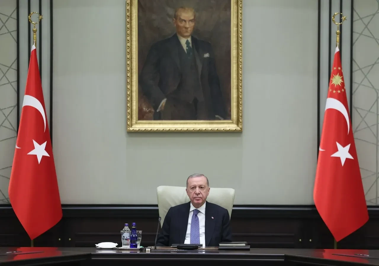 Beştepe’de kritik zirve: Kabine, Cumhurbaşkanı Erdoğan liderliğinde toplandı!