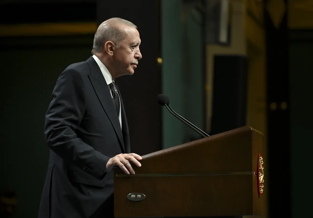 Cumhurbaşkanı Erdoğan'dan kabine sonrası önemli mesajlar: 1 trilyon TL'lik dev kredi müjdesini duyurdu