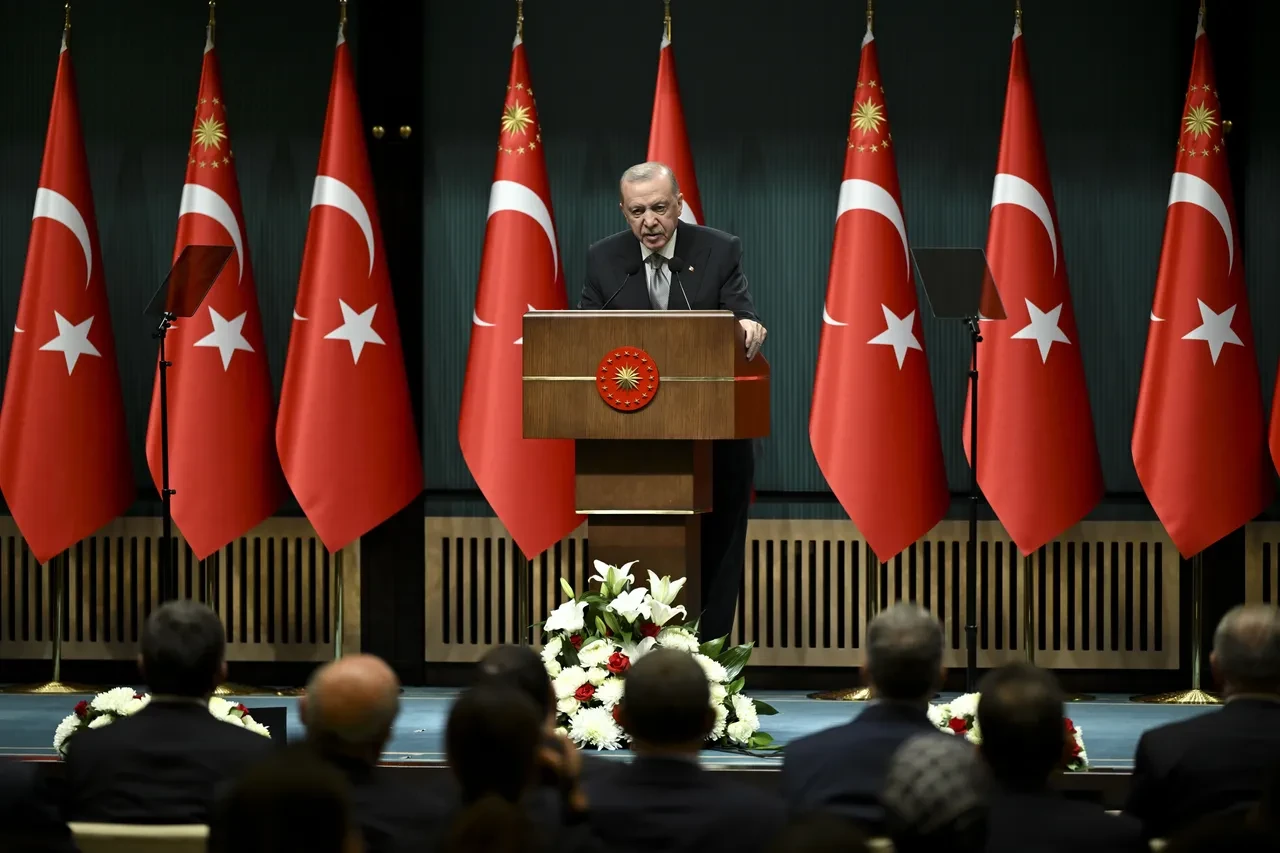 Cumhurbaşkanı Erdoğan'dan kabine sonrası önemli mesajlar: 1 trilyon TL'lik dev kredi müjdesini duyurdu
