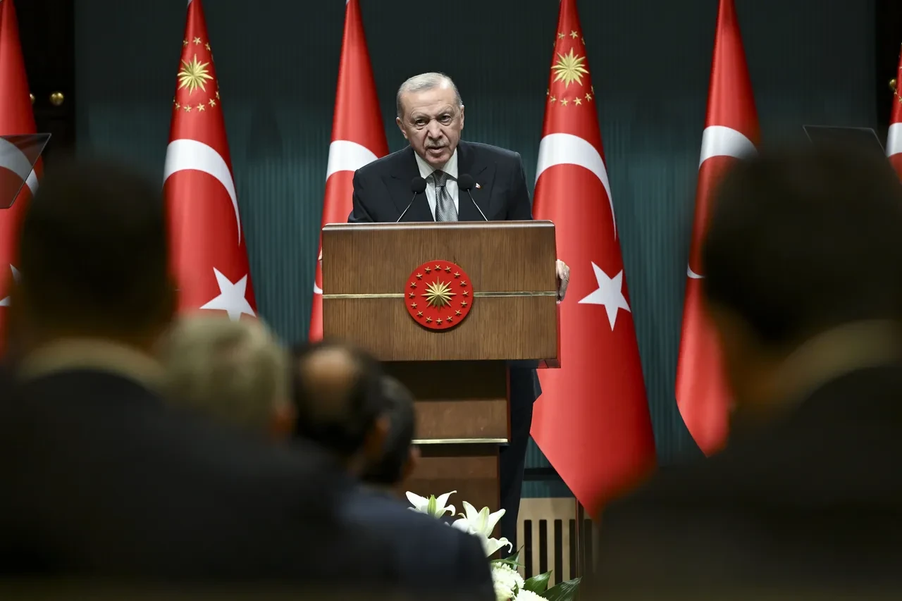 Cumhurbaşkanı Erdoğan'dan kabine sonrası önemli mesajlar: 1 trilyon TL'lik dev kredi müjdesini duyurdu
