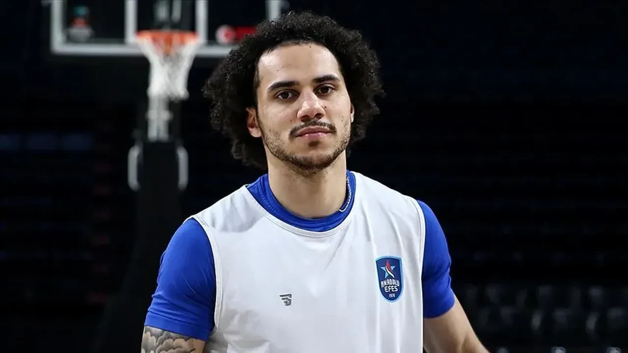 Fenerbahçe Shane Larkin transferini resmen açıkladı!