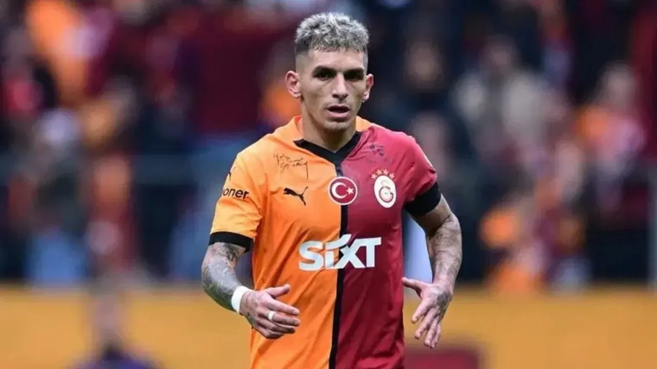Galatasaraylı Lucas Torreira yeni sevgilisiyle görüntülendi! Kameraları görünce panikledi