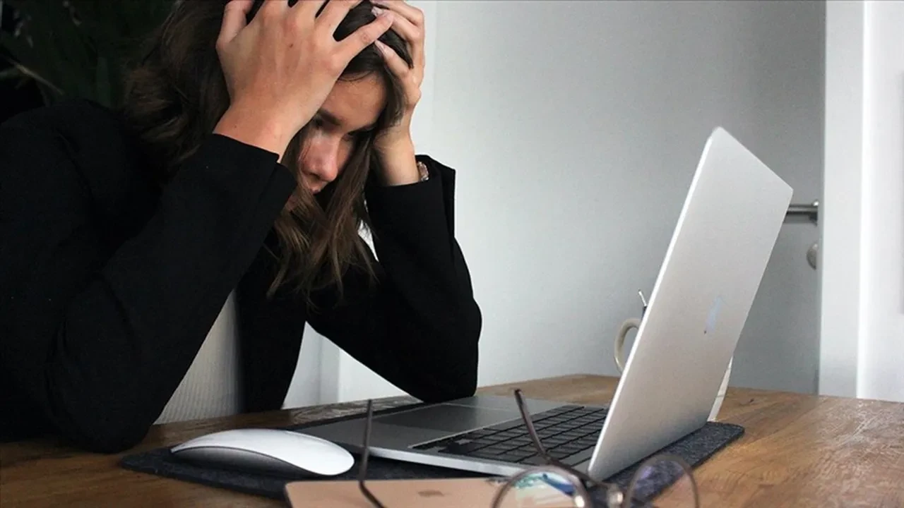 Geçmeyen yorgunluğun arkasındaki tehlike: Tükenmişlik Sendromu