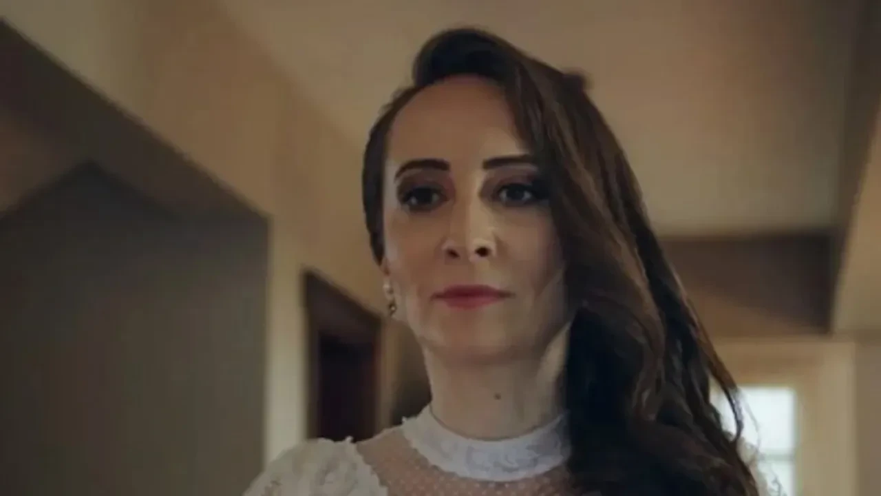 Halef'in Sevdesi'nden yeni proje! Sezin Bozacı ‘Eski Masal’ dizisinin kadrosunda!