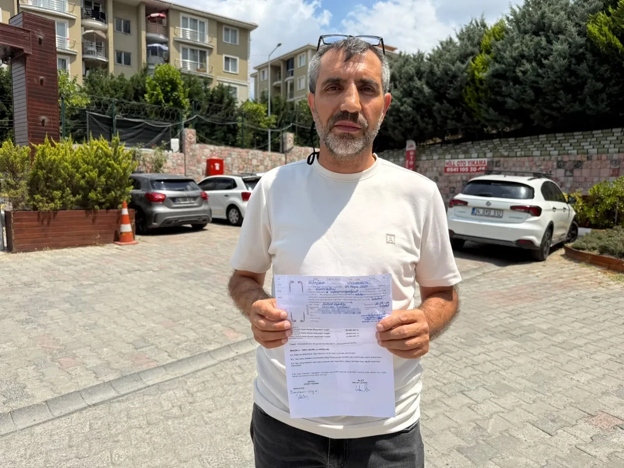 Haluk Levent hakkında bir suç duyurusu daha! 4 dairesini kaptırdı, soluğu mahkemede aldı