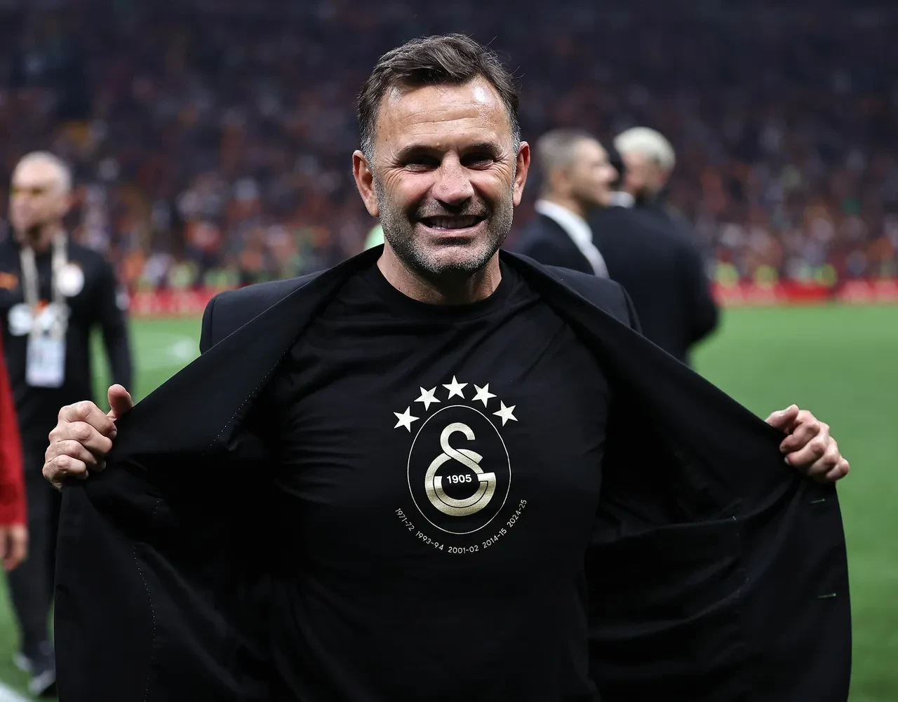 Okan Buruk, Fatih Terim'i geride bıraktı! Galatasaray tarihine geçti
