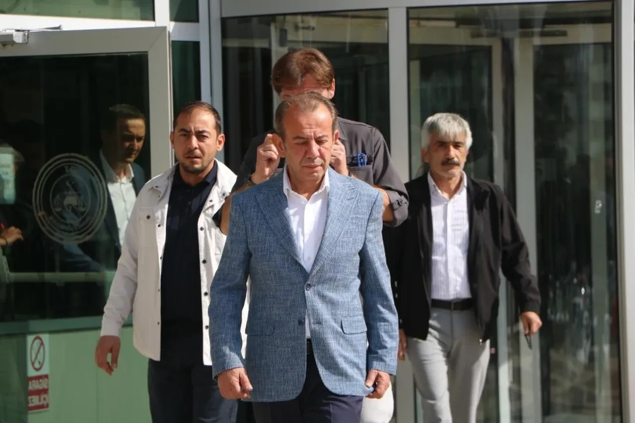 Tanju Özcan hakkında 'nefret ve ayrımcılık' davasında beraat