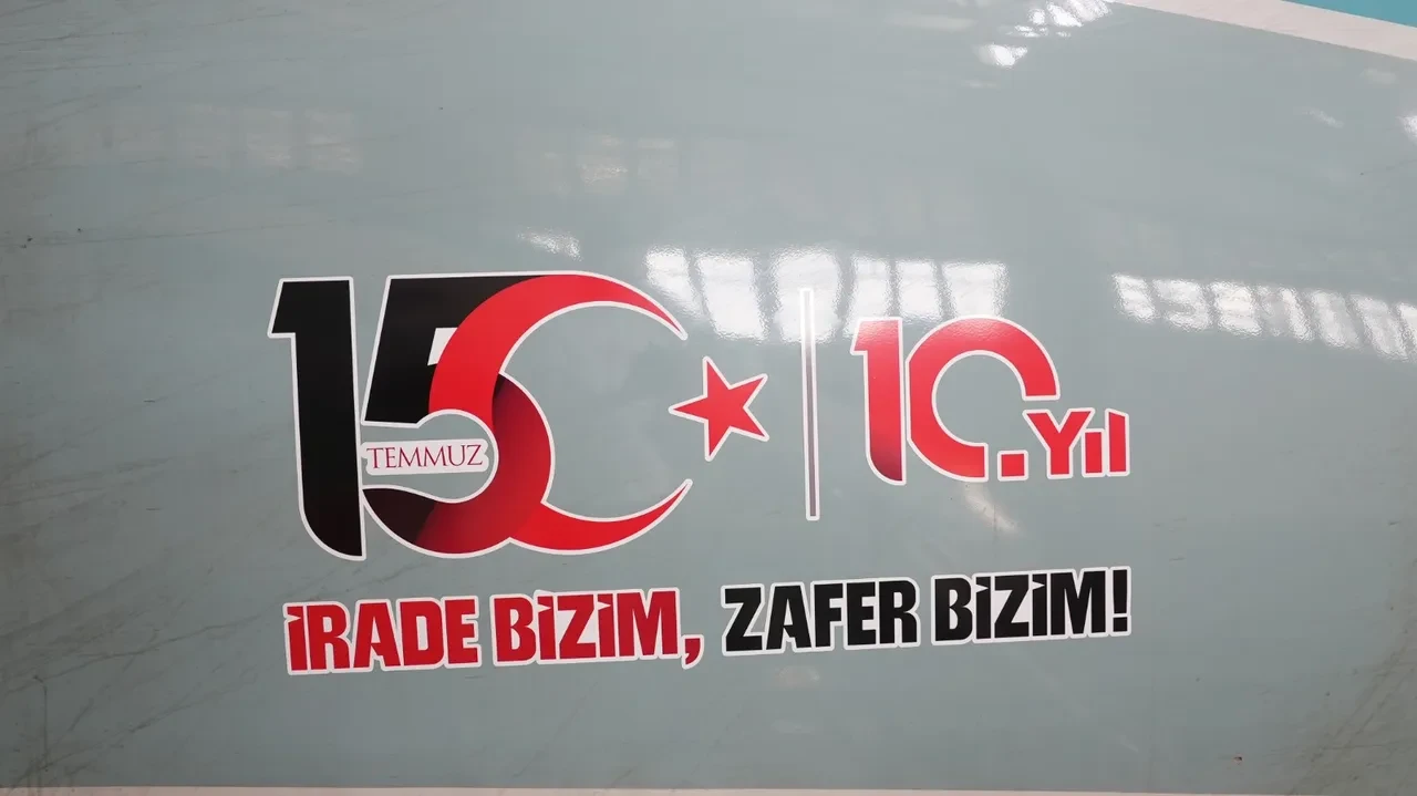 YHT trenleri 15 Temmuz’un 10. yılında özel logoyla raylarda: İrade bizim, zafer bizim