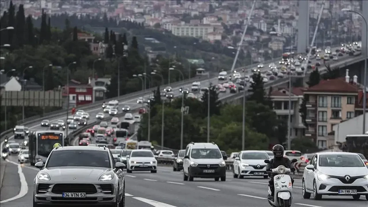 15 Temmuz'da Toplu Taşıma ve Köprüler Ücretsiz mi? 15 Temmuz ücretsiz köprü ve otoyolları listesi