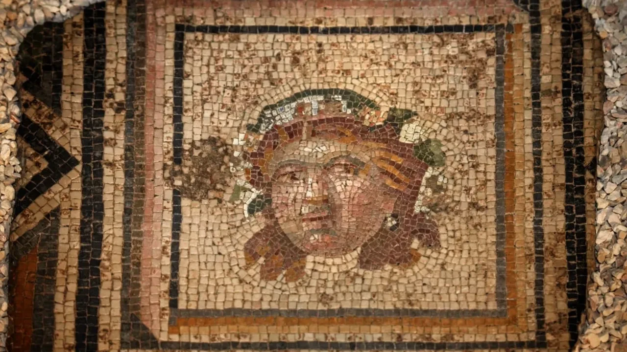 ABD’den yuvasına döndü! Zeugma mozaik paneli ait olduğu yere yerleştirildi