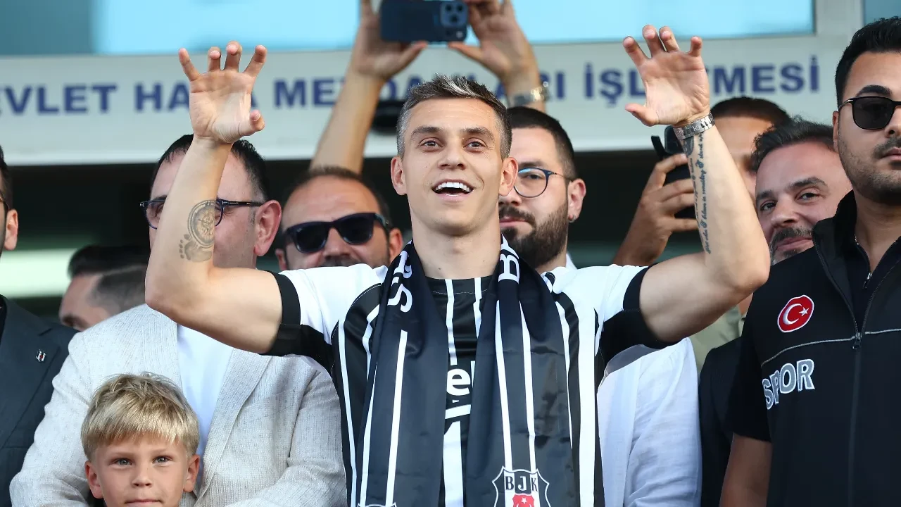 Beşiktaş, Trossard'a kavuştu! İstanbul'a gelen Belçikalı yıldızdan ilk açıklama