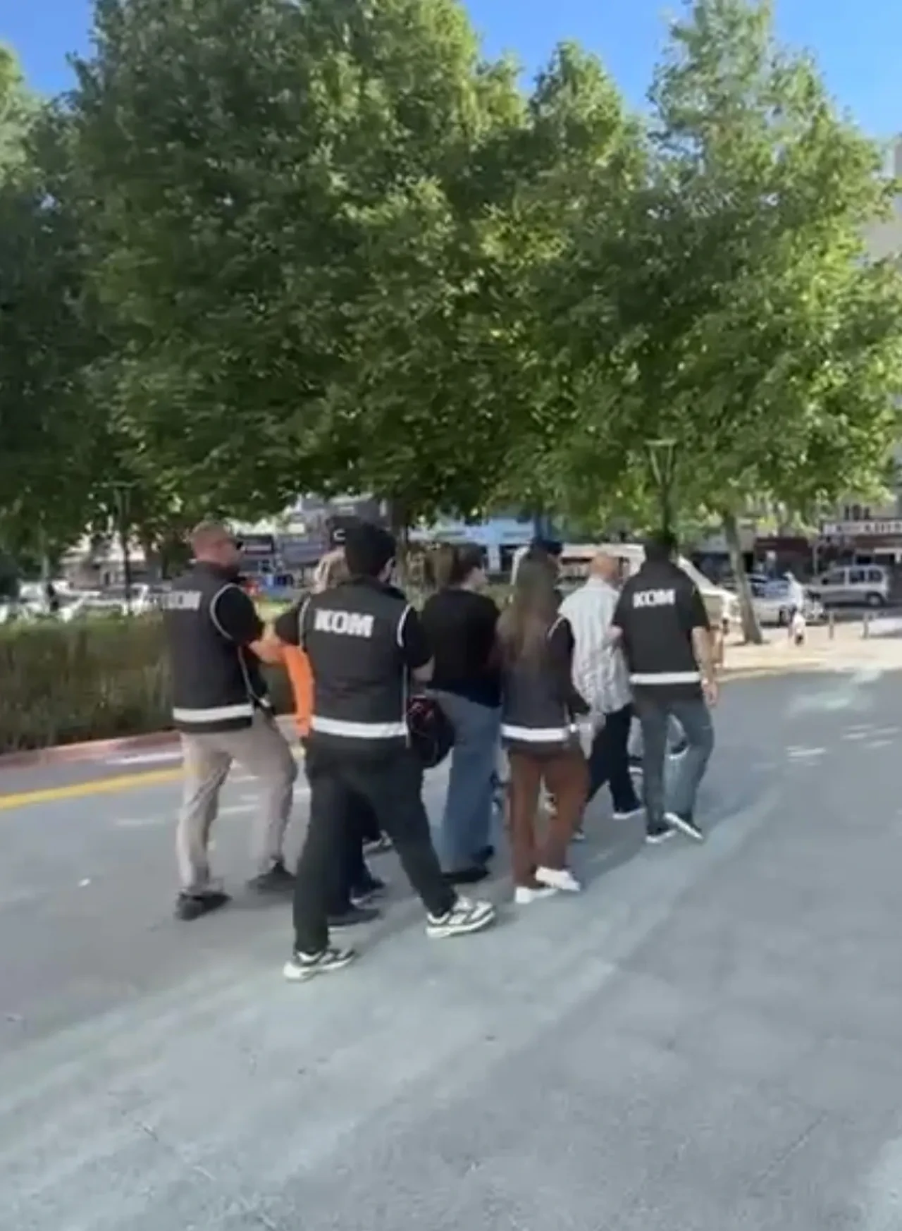 “Devlet memuru yapacağız” vaadiyle dolandırdılar
