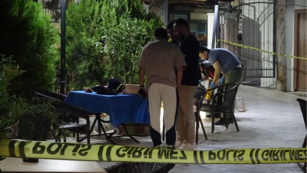 Kilis'te dehşet anları: Çay bahçesinde eşini kurşun yağmuruna tuttu!
